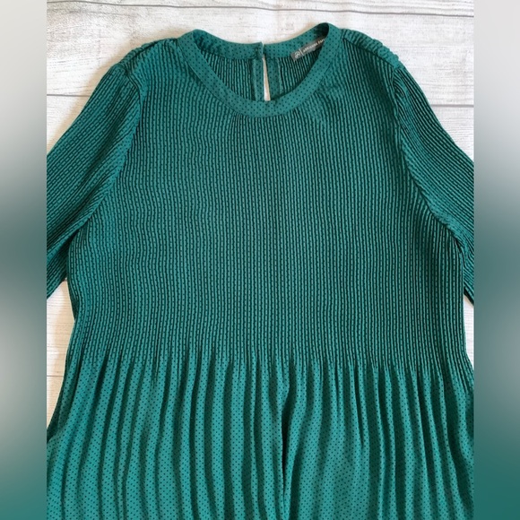 Adrianna Papell Green Pleated Long Sleeve Blouse - Picture 3 of 4
